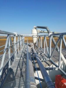Conveyor for grain outside